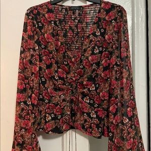Beautiful floral long sleeve top